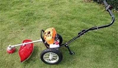 割草機(jī).jpg 割草機(jī).jpg