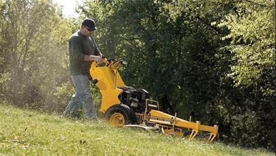 草坪機(jī).jpg 草坪機(jī).jpg